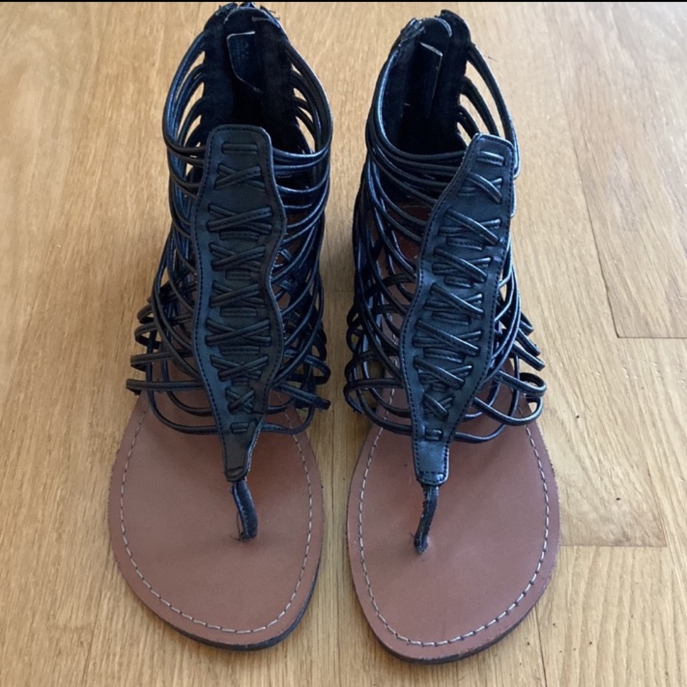 Candie’s “Inari” Edgy Hightop Vegan Sandals